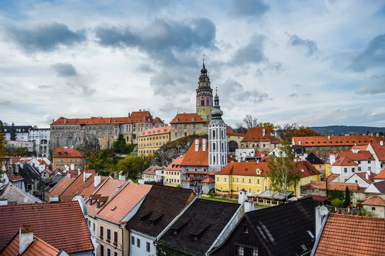 Krovovi Češkog Krumlova i kula dvorca