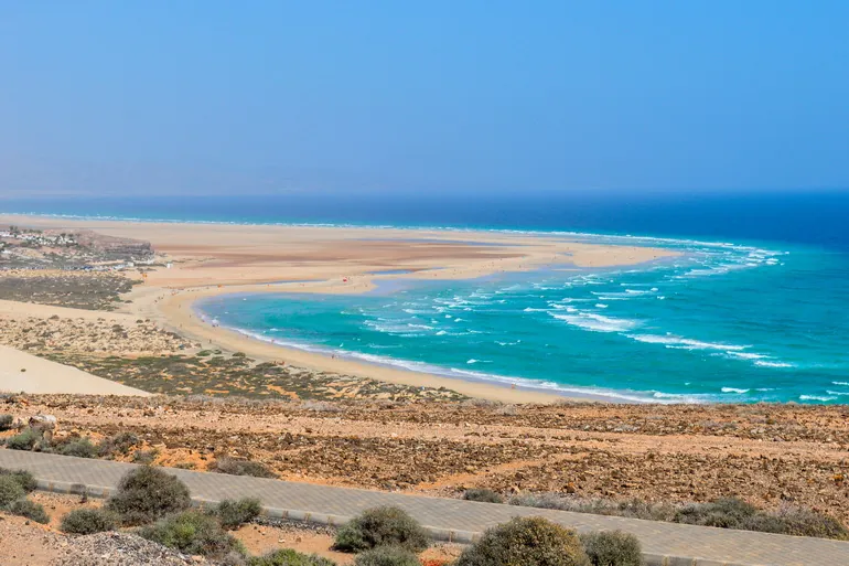 Plaža Sotavento sa lagunom
