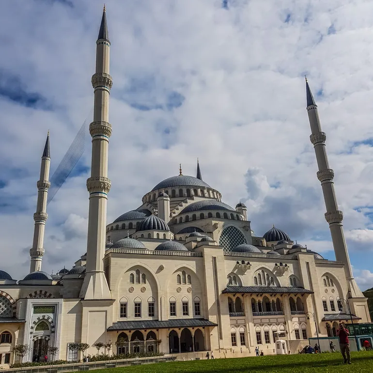 Džamija Čamlidža sa minaretima