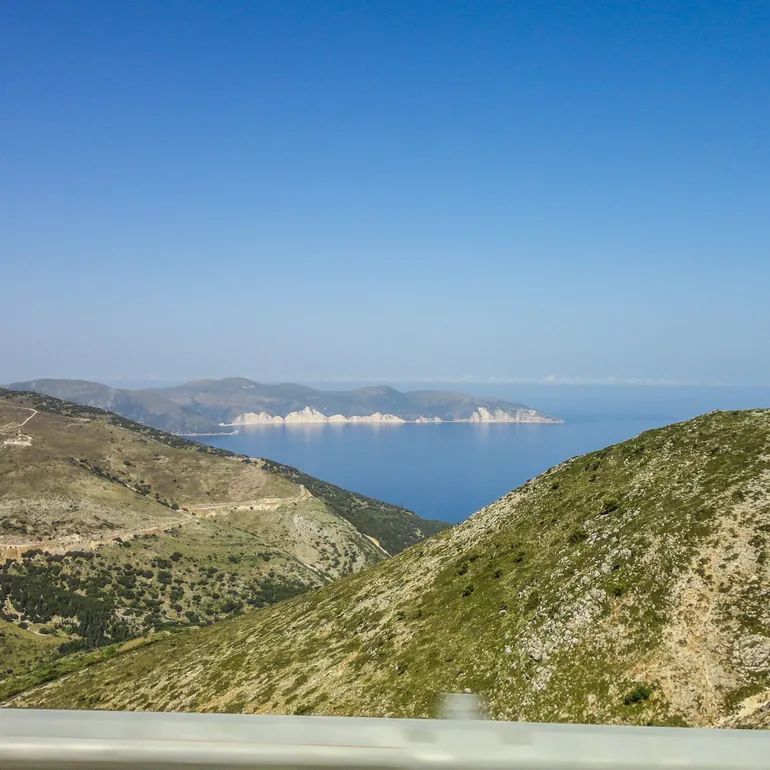 Pogled sa planinskog puta na Kefaloniji