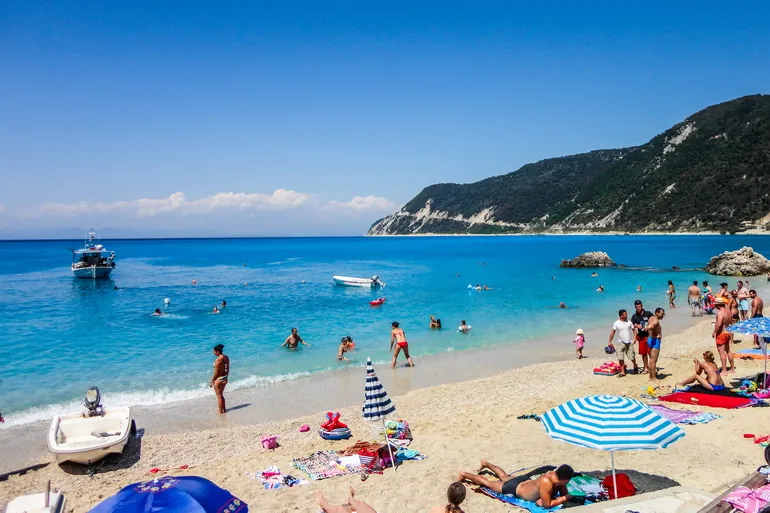 Kupači na plaži Katizma