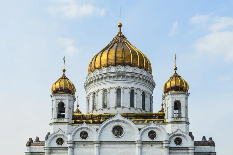 Zlatne kupole Hrama Hrista Spasitelja