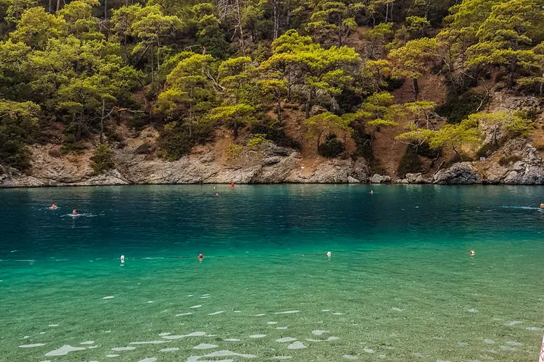 Plava laguna u nacionalnom parku Oludeniz