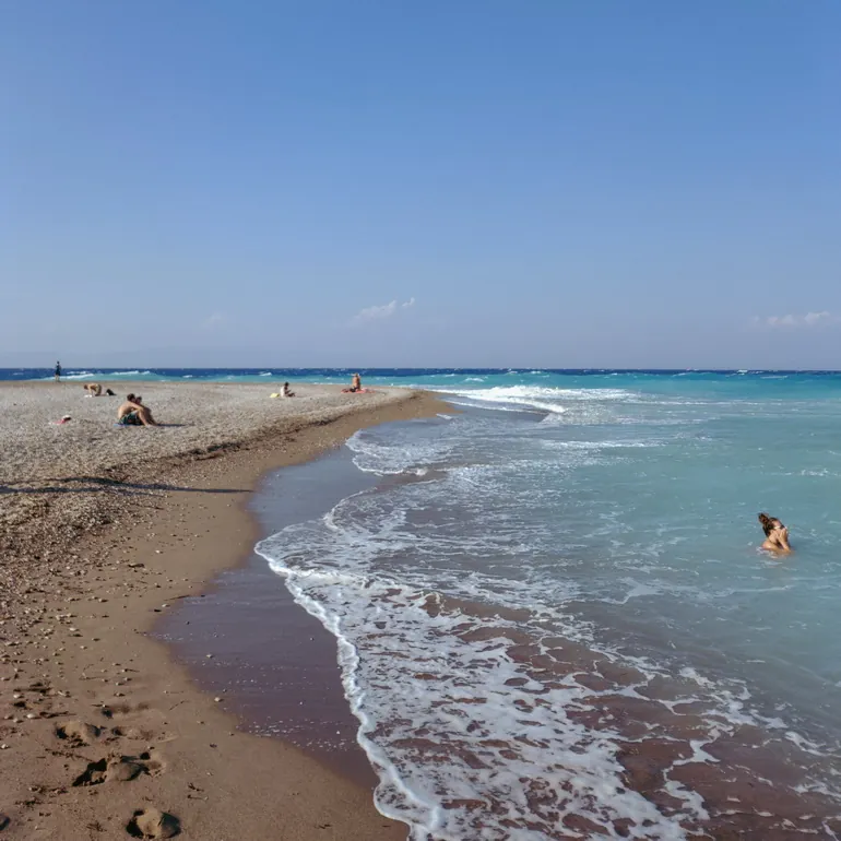 Plaža na istočnoj obali Rodosa