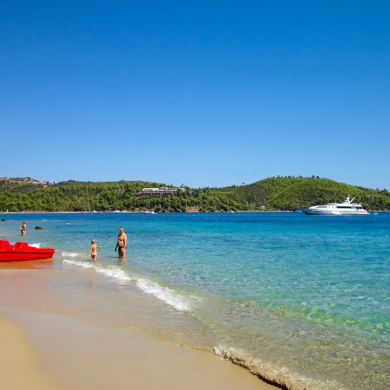 Plićak na plaži Ampelakija