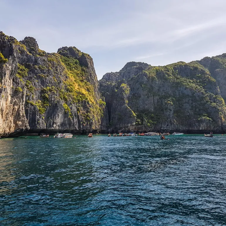 Zaliv Maya Bay