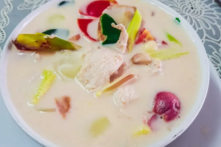Supa tom kha gai