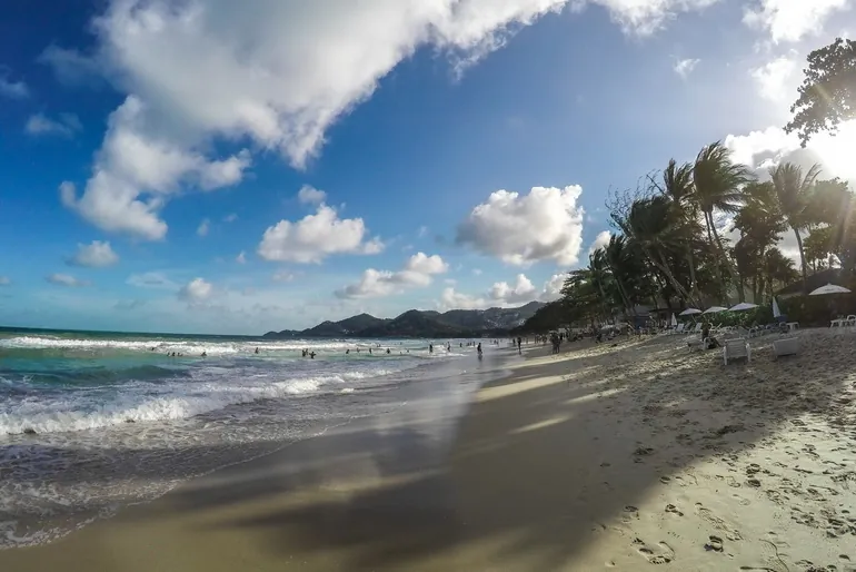Plaža Chaweng pod oblacima